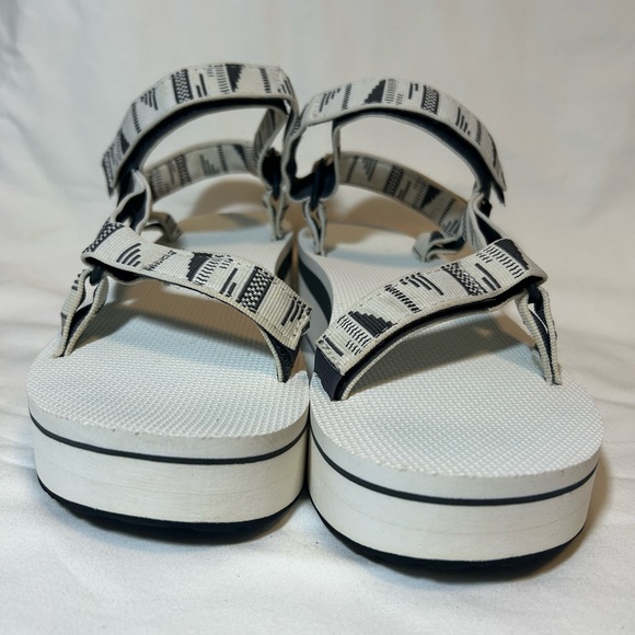 Teva Platform Sandals White Adjustable Straps Size 10 Geometric Gray - Picture 15 of 16